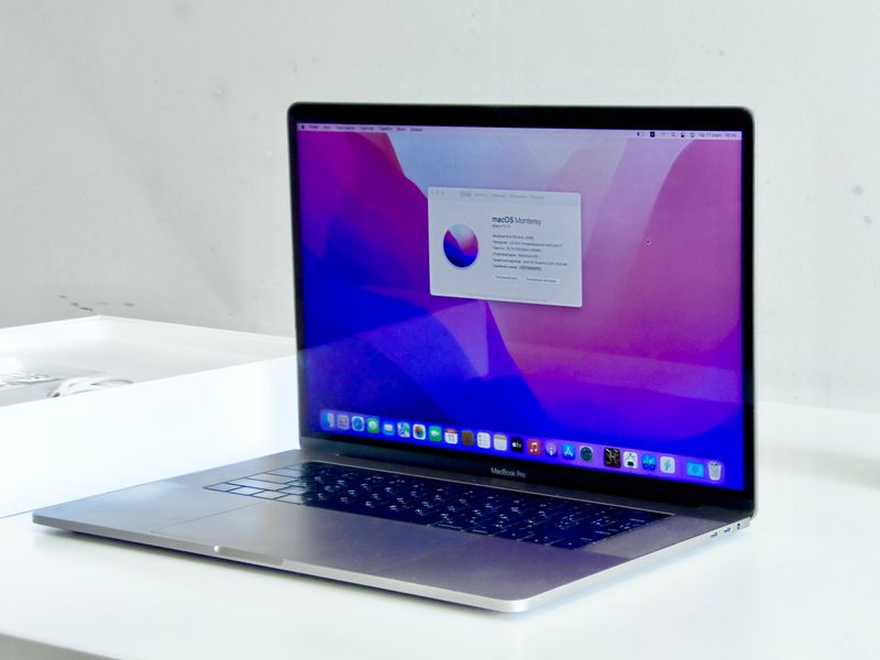 MacBook Pro 15” TouchBar Radeon Pro 450 16/256 Gb M2 Retina P3 2017 б/в MBP010 фото