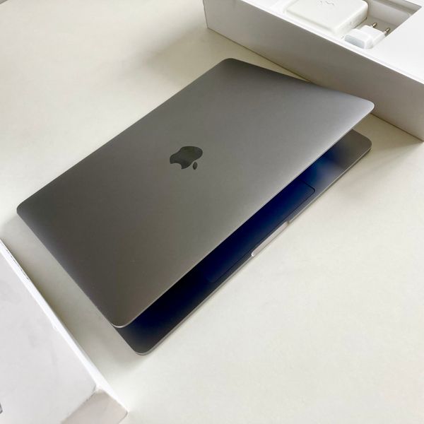 MacBook Pro 13” 8/256 Gb M2 Retina XDR 2018 б/в MBP015 фото